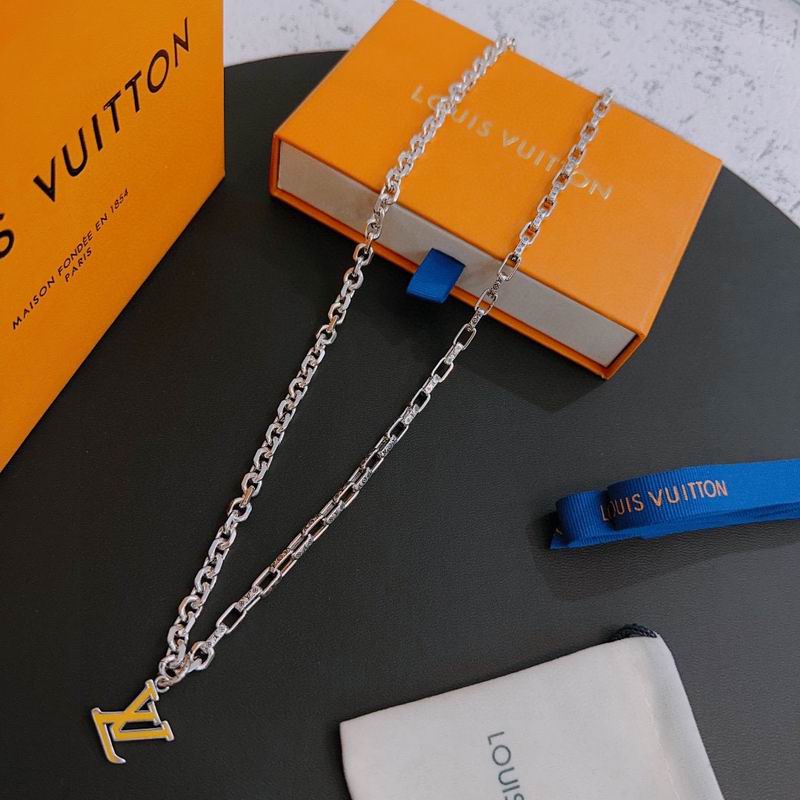 LV Necklace 02lyr21